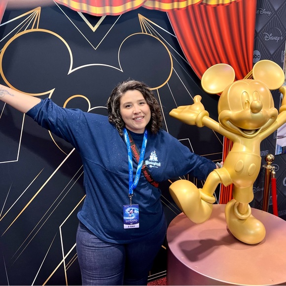 Meet your Posher, Megan - Picture 4 of 5